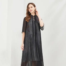 PG87E斯尔丽瑟俪旗立领定位花烫钻中式撞色长款连衣裙