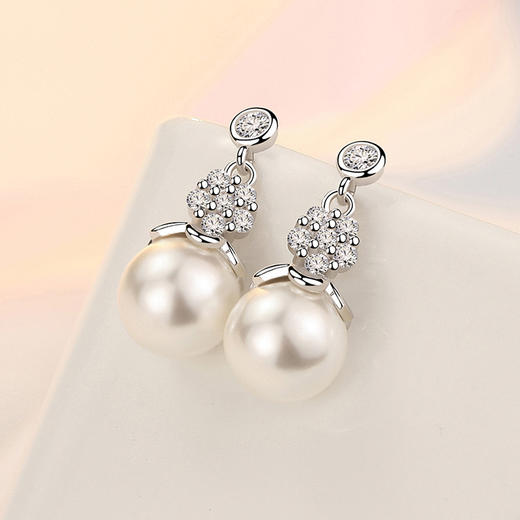 SWZH-ED441时尚简约花朵珍珠耳钉女日韩风气质珍珠耳环耳饰女 商品图1