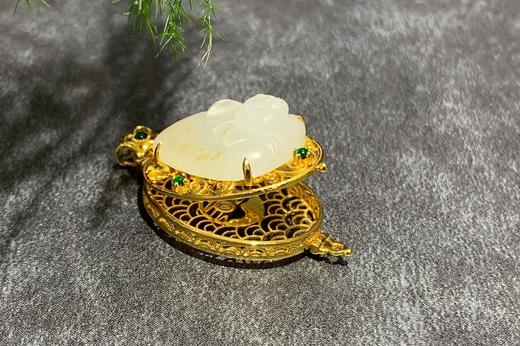 【御珠宫坊】金镶羊脂白玉子料吊坠 商品图3