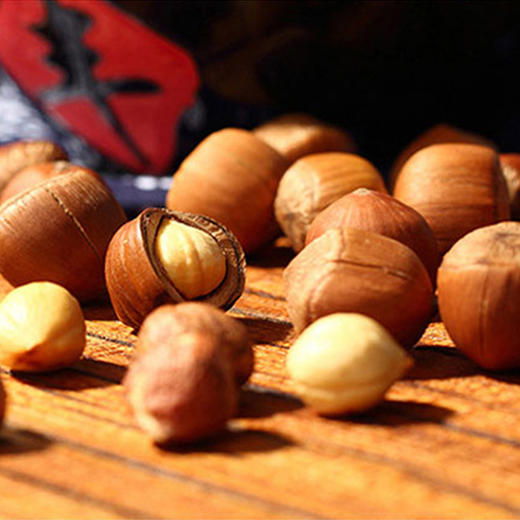 【自营】长白山野生坚果组合（榛子500g+核桃仁250g） 商品图1