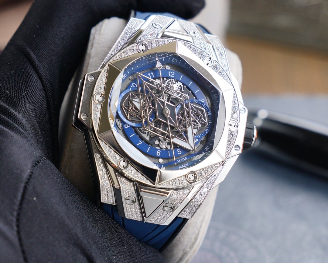 宇舶hublot 全新big bang sang bleu ii 刺青腕表