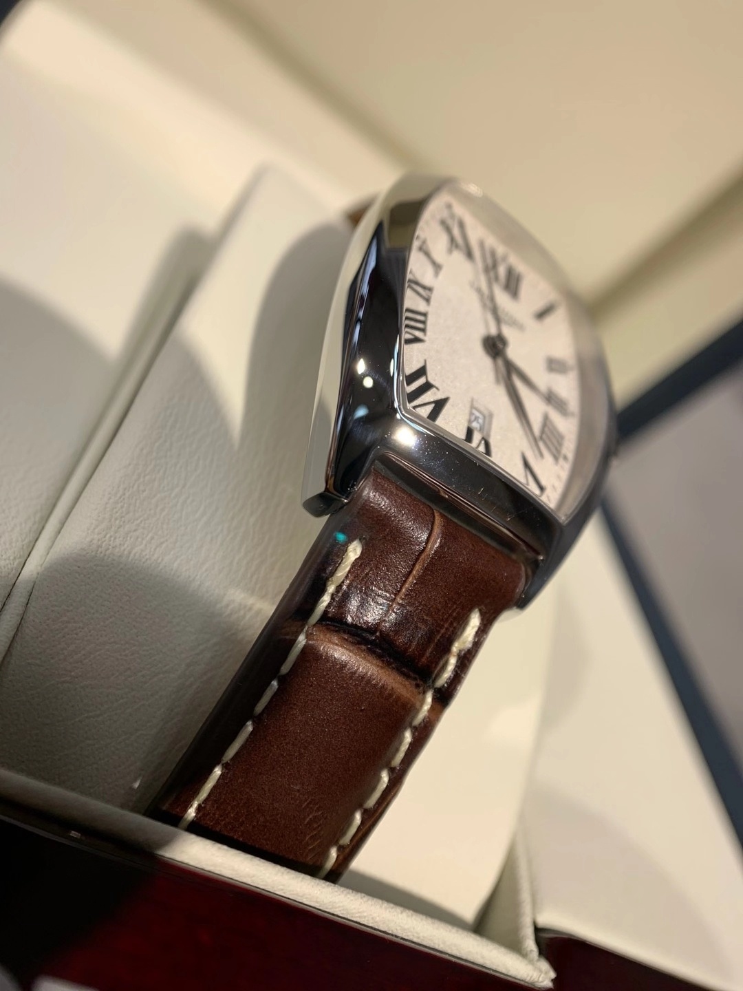 浪琴longines 典藏系列l2 155 4 71 5经典的酒桶形精钢表壳 表壳 腕表