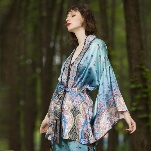 Solo seta22姆米重磅真丝睡袍仙女范清新晨衣家居服两件套丝绸晨袍秋冬 商品图3