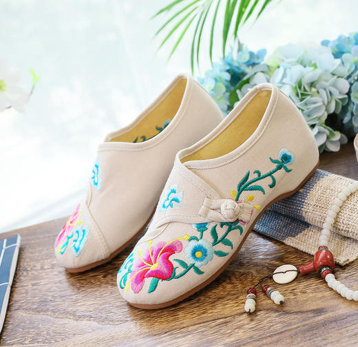 XQ新款牵牛花喇叭花圆头帆布绣花布鞋 商品图5