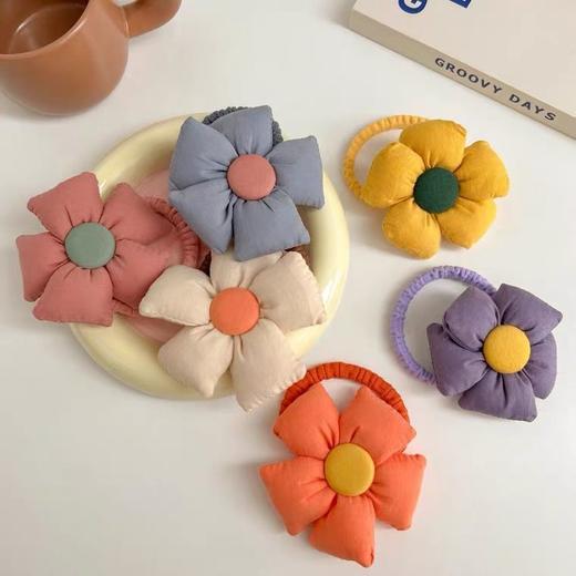 早春立体大花朵充棉布艺儿童头饰小花扎头皮筋 商品图3
