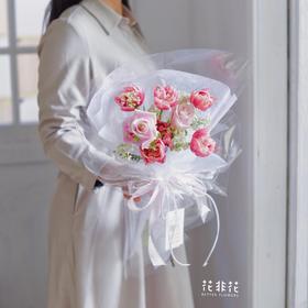 《简爱》草莓松饼郁金香玫瑰混搭花束