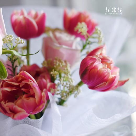 《简爱》草莓松饼郁金香玫瑰混搭花束 商品图2