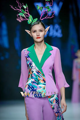 2202003 紫韵嫣然上衣 雾境