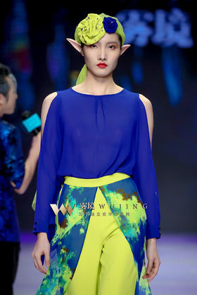 2202026 蓝萤精灵上衣 雾境