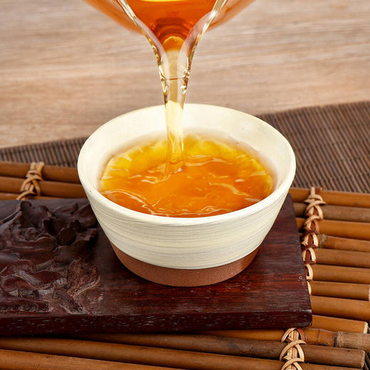 黑茶丨利源隆 2017年 洞市府千两茶花卷饼 500g 商品图3