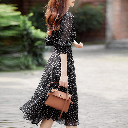 优雅到骨子里气质V领小圆圈连衣裙  YX2249 商品图2