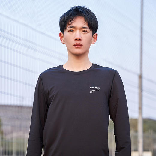 多威长袖T恤男年春新款黑色跑步训练服圆领运动服2312008 商品图3