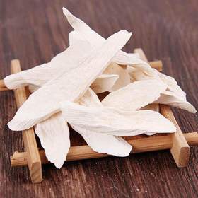 垆土铁棍山药片、太阳晾晒，无硫熏，带有山药本身的清香味、口感香糯