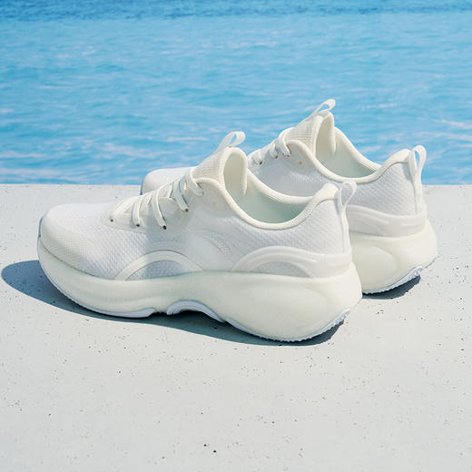 安踏糖芯泡泡丨跑步鞋女2022春季新款缓震运动鞋跳绳鞋122225520-3/4/8 商品图5