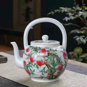 张彩云 ：珐琅九桃提梁壶