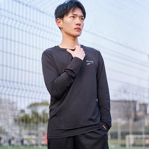 多威长袖T恤男年春新款黑色跑步训练服圆领运动服2312008 商品图1