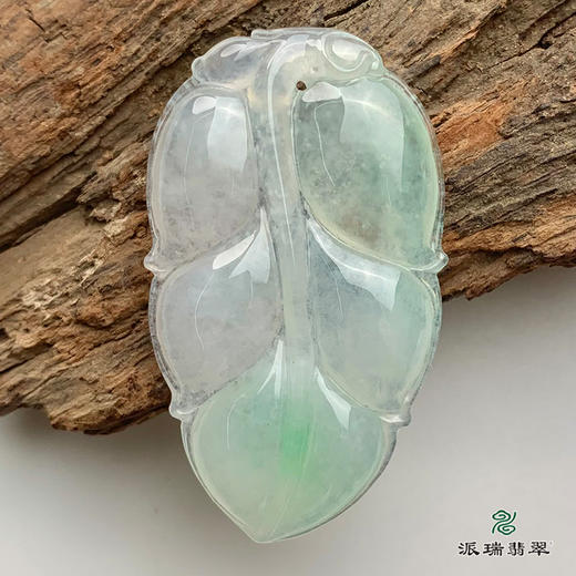 派瑞翡翠 翡翠挂件 糯冰种 飘花 商品图0