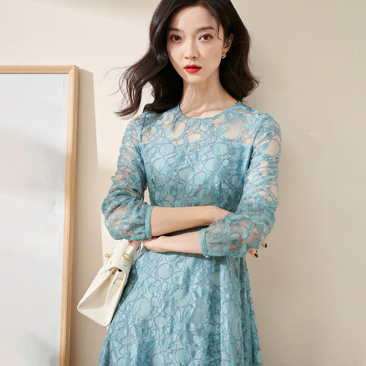 剩S/L/XL 米思阳2026春季新款温柔淑女大摆连衣裙勾花镂空优雅蕾丝裙0077 商品图0