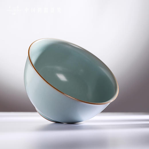 问鼎汝瓷复刻款天青泓水碗 商品图1