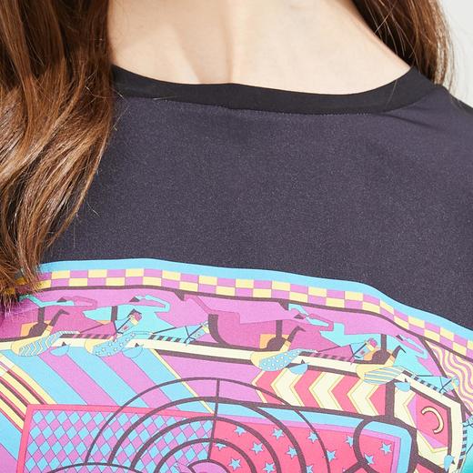 QF702瑟俪2022年夏季上新印花可脱卸蝴蝶领蝙蝠袖短款T袖 商品图4