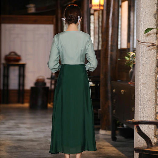 2022年刺绣拼色连衣裙国风复古高腰显瘦中式连衣裙YFN21177 商品图4