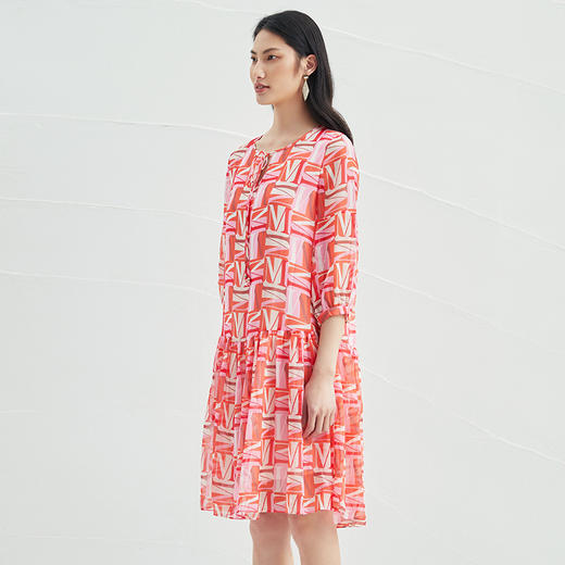 EITIE爱特爱夏季新款时尚减龄五分袖修身印花连衣裙女短款连衣裙6607307 商品图2