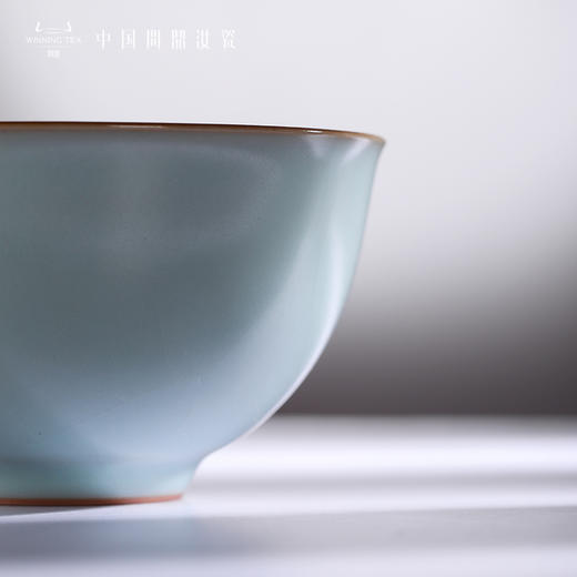 问鼎汝瓷复刻款天青泓水碗 商品图2