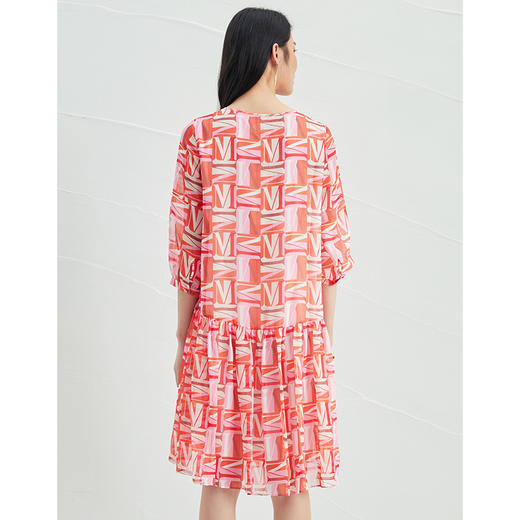 EITIE爱特爱夏季新款时尚减龄五分袖修身印花连衣裙女短款连衣裙6607307 商品图4