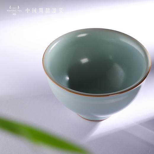 问鼎汝瓷复刻款天青折口碗 商品图1