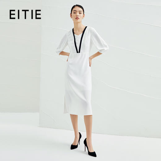 EITIE爱特爱夏季新款白色通勤时尚百搭高级撞色V领收腰连衣裙B2207920 商品图1