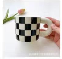 【已绝版】奶茶色棋盘格杯300ml 商品图0