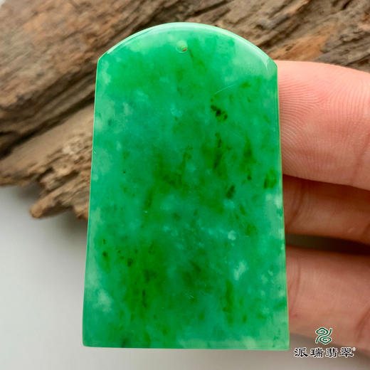 派瑞翡翠 翡翠挂件 糯种 绿色 商品图2