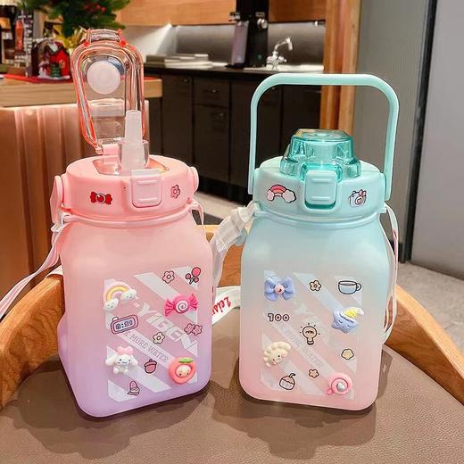 【设计绝了，火爆全网的糖罐子水杯！】新款大容量水壶，外出便携水瓶，户外带吸管水壶。 商品图3