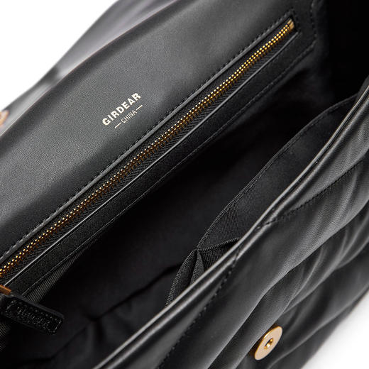 8888820208202 哥弟GIRDEAR女包秋冬新款柔软羊皮蓬松链条单肩包斜挎手提包 商品图2