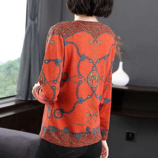 AA YC洋气减龄V领长袖t恤百搭宽松高档打底衫 商品图3