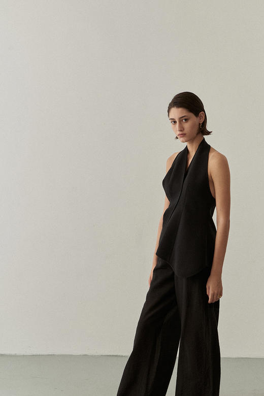 Viktoria Chan | SS22067 Chase halterneck stiff top [挂脖无袖上衣 黑 ] 商品图11