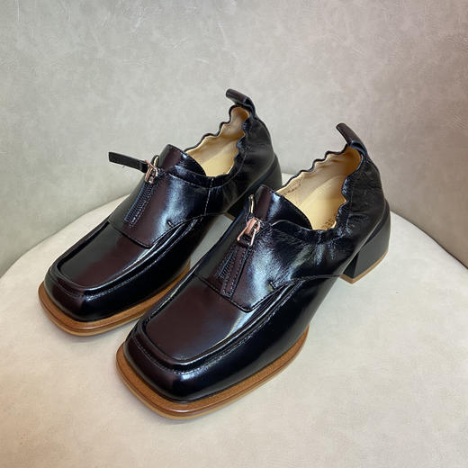 IUIU SECOND2022春季新款小皮鞋英伦风粗跟一脚蹬高跟鞋春季新款商场同款U22AM18271 商品图3