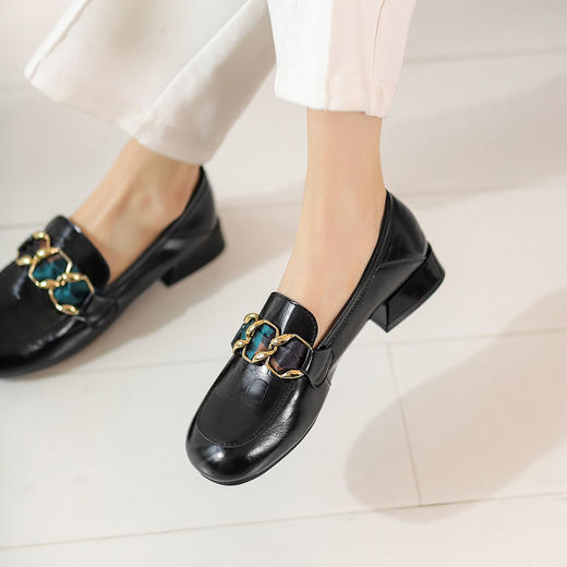 西村名物2022年春新款英伦风小皮鞋圆头低跟乐福鞋休闲一脚蹬女单鞋T22AM19401 商品图3