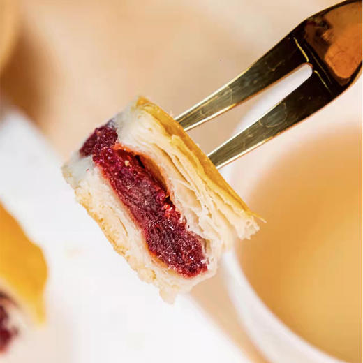 花miao纯手工无添加的云南玫瑰鲜花饼，一口下去只见玫瑰，甜而不腻！门店每日现烤现做，短保12天，收到请尽快吃完~8枚装[福利品] 商品图4