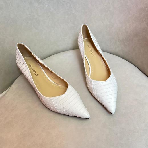 IUIU SECOND2022春季蛇皮浅口小中跟正装鞋通勤鞋高跟商场同款U22AE18201 商品图1