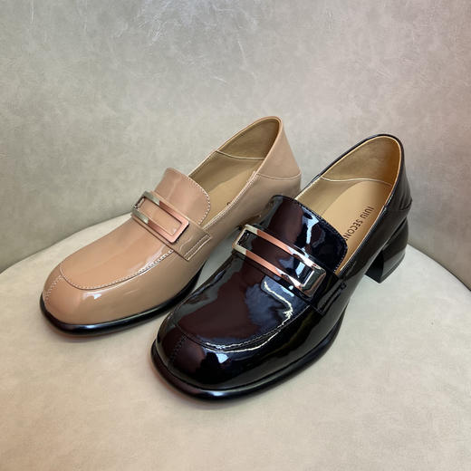 IUIU SECOND2022春季新款漆皮乐福鞋中粗跟复古小皮鞋真皮英伦风商场同款春季新款U22AM18421 商品图2