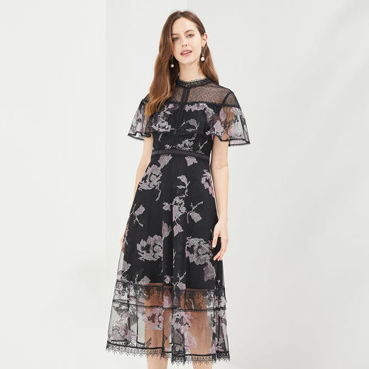 RF8B1斯尔丽瑟俪夏季上新十字刺绣网纱蕾丝雅致短袖连衣裙 商品图0