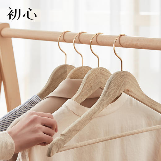 初心| 香樟木衣架原木无漆挂干衣服 商品图7
