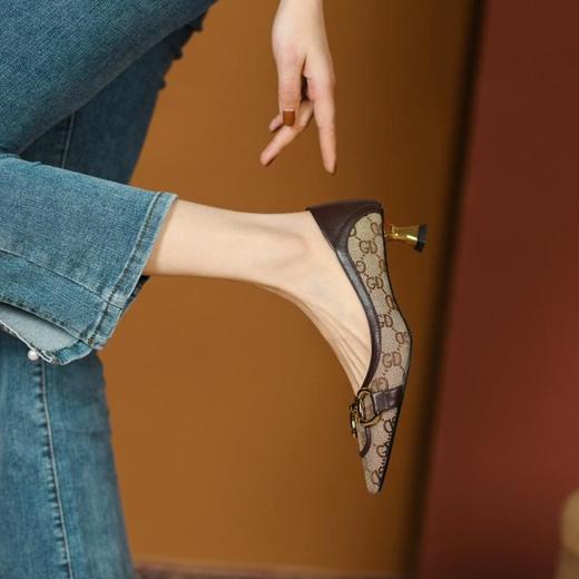 浅口平跟尖头英伦温柔大方，职业赫本风型高跟鞋 HBP-3139 商品图2