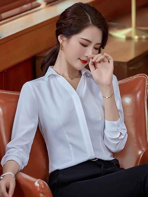 高级感白衬衫女面试免烫上衣修身正式职业装衬衣长袖内搭V领显瘦 商品图0
