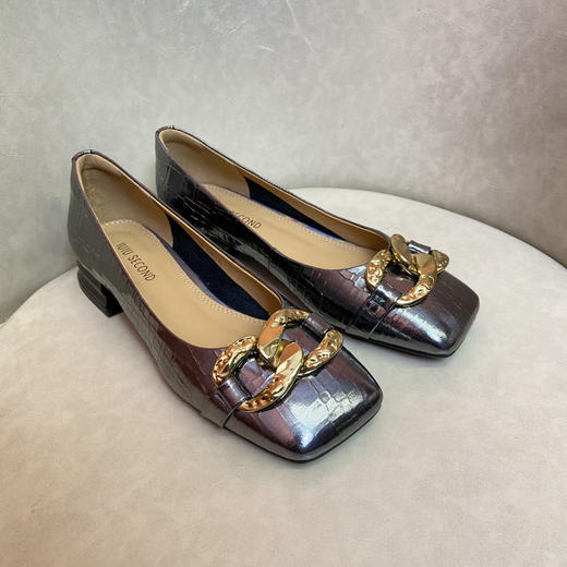 IUIU SECOND2022春季新款晚晚风粗跟单鞋复古金属链条扣方头浅口 商品图1