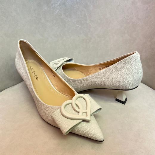 IUIU SECOND2022春新款爱心蝴蝶结尖头单鞋气质高跟浅性感细跟 商品图2