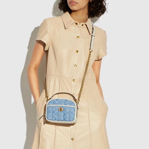 专柜款下架奥莱！Coach Lunchbox 浅牛仔老花午餐包盒子包💰1750直邮到手✈️ 商品图3