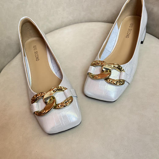 IUIU SECOND2022春季新款晚晚风粗跟单鞋复古金属链条扣方头浅口 商品图3