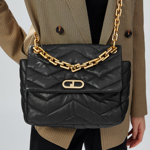 8888820208202 哥弟GIRDEAR女包秋冬新款柔软羊皮蓬松链条单肩包斜挎手提包 商品图0